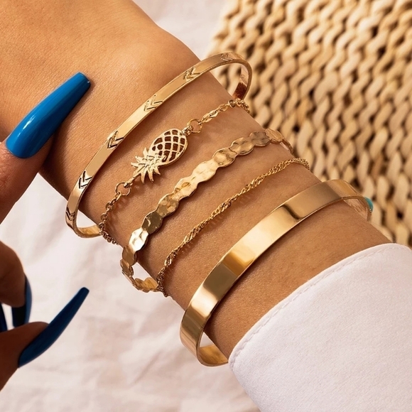 NEW (5) Piece Adjustable‎ Bracelet Set | 18k Gold Plated - Picture 1 of 5